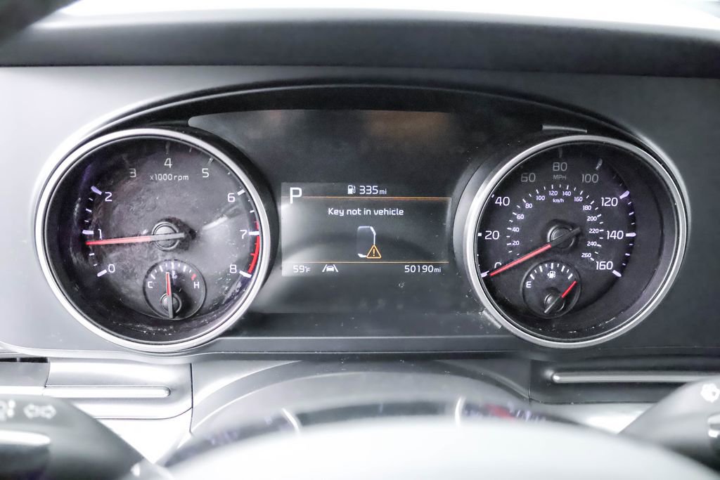 Used 2022 Kia Carnival LX image 12