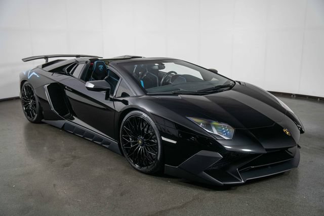 Used 2017 Lamborghini Aventador LP 750-4 Superveloce AWD/4WD image 2