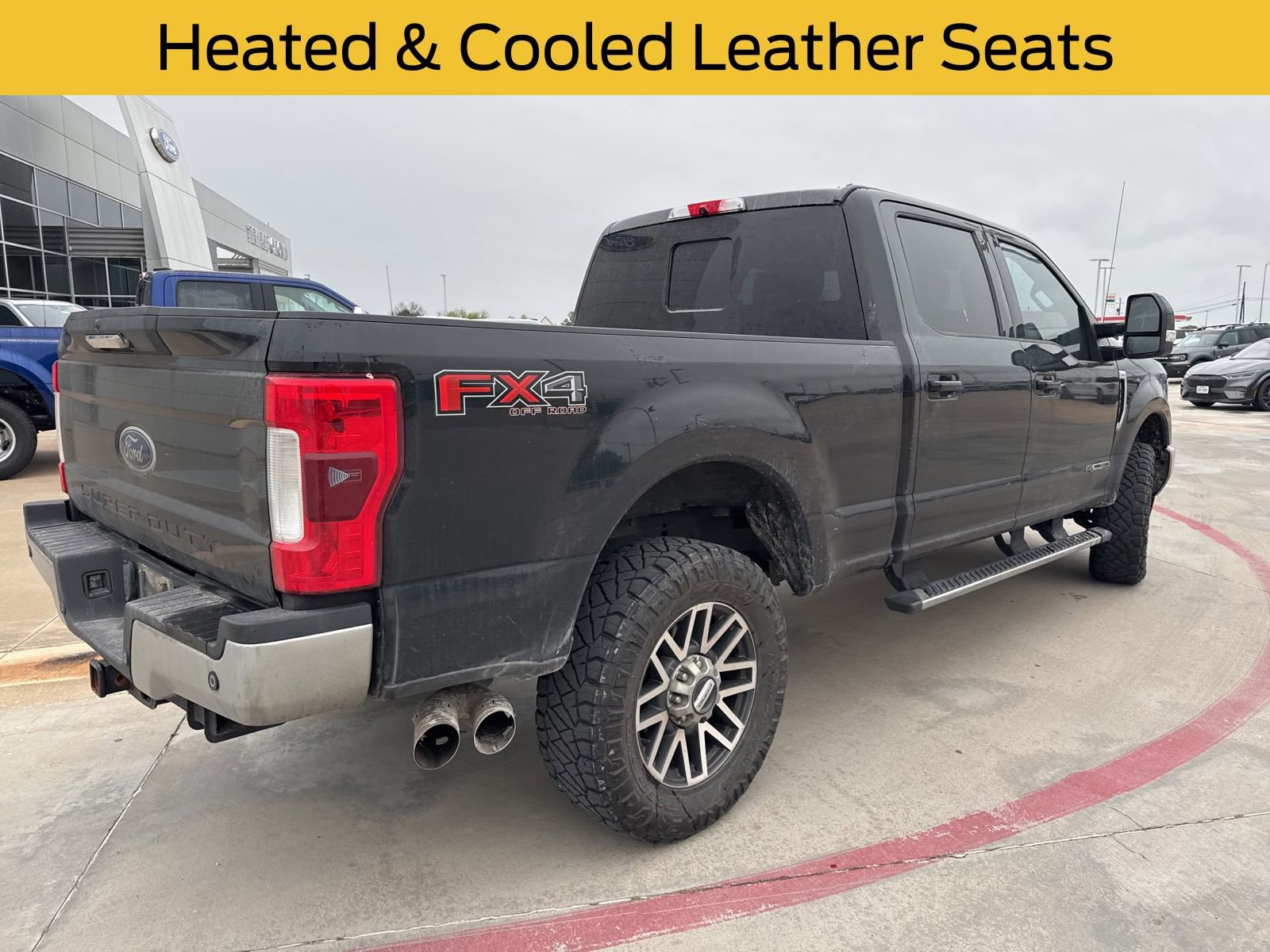Used 2017 Ford F250 Lariat w/ Lariat Value Package AWD/4WD image 3