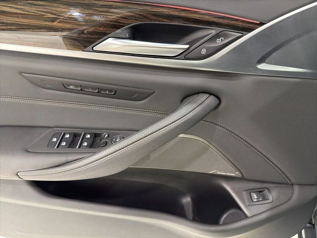 Certified 2023 BMW 530i xDrive w/ Premium Package image 11