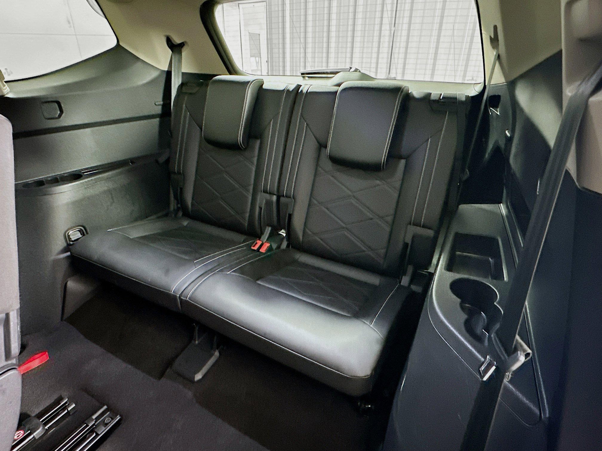 Used 2025 Volkswagen Atlas SE image 29