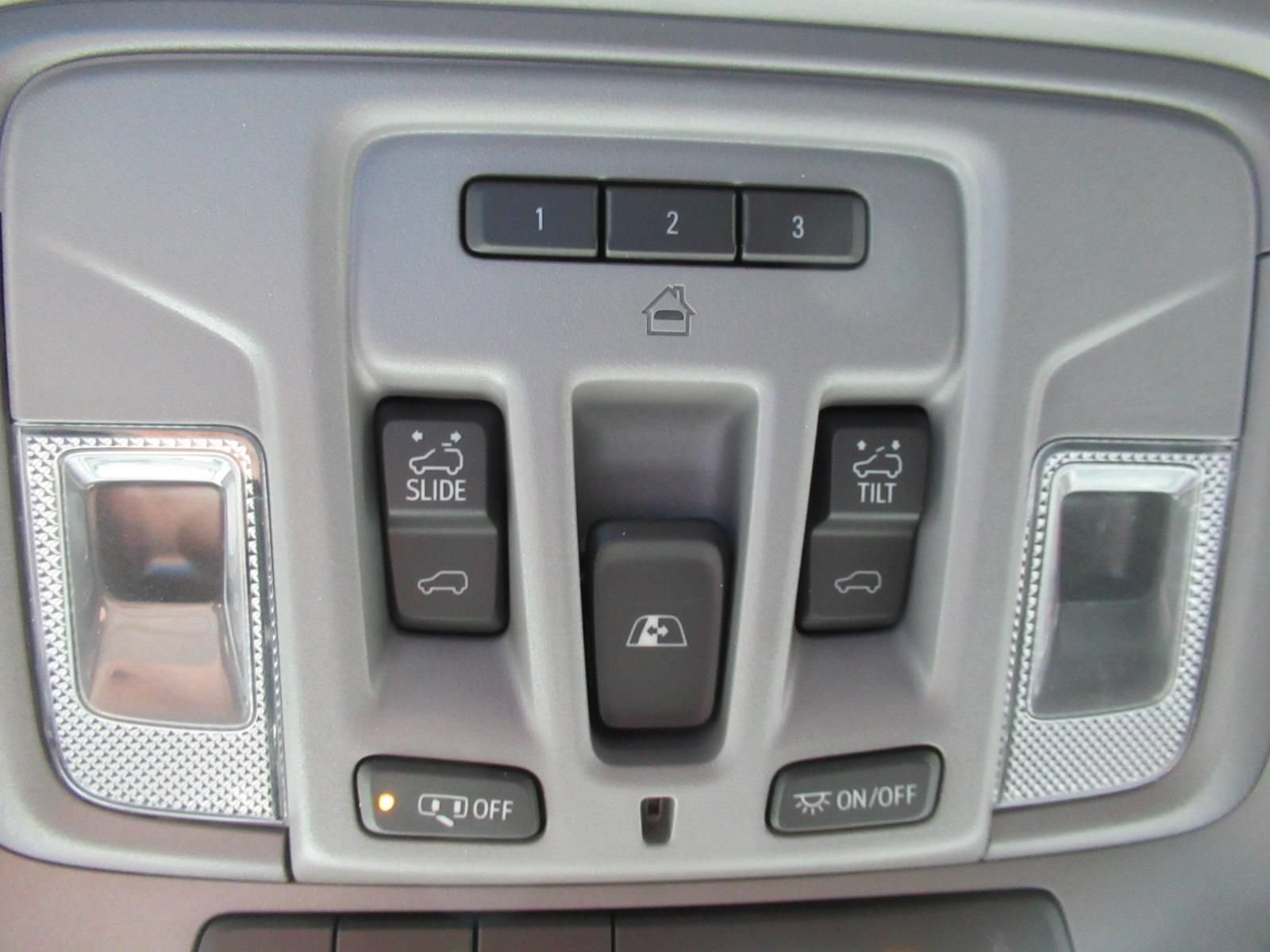 Used 2025 GMC Sierra 1500 Denali w/ Denali Reserve Package AWD/4WD image 31