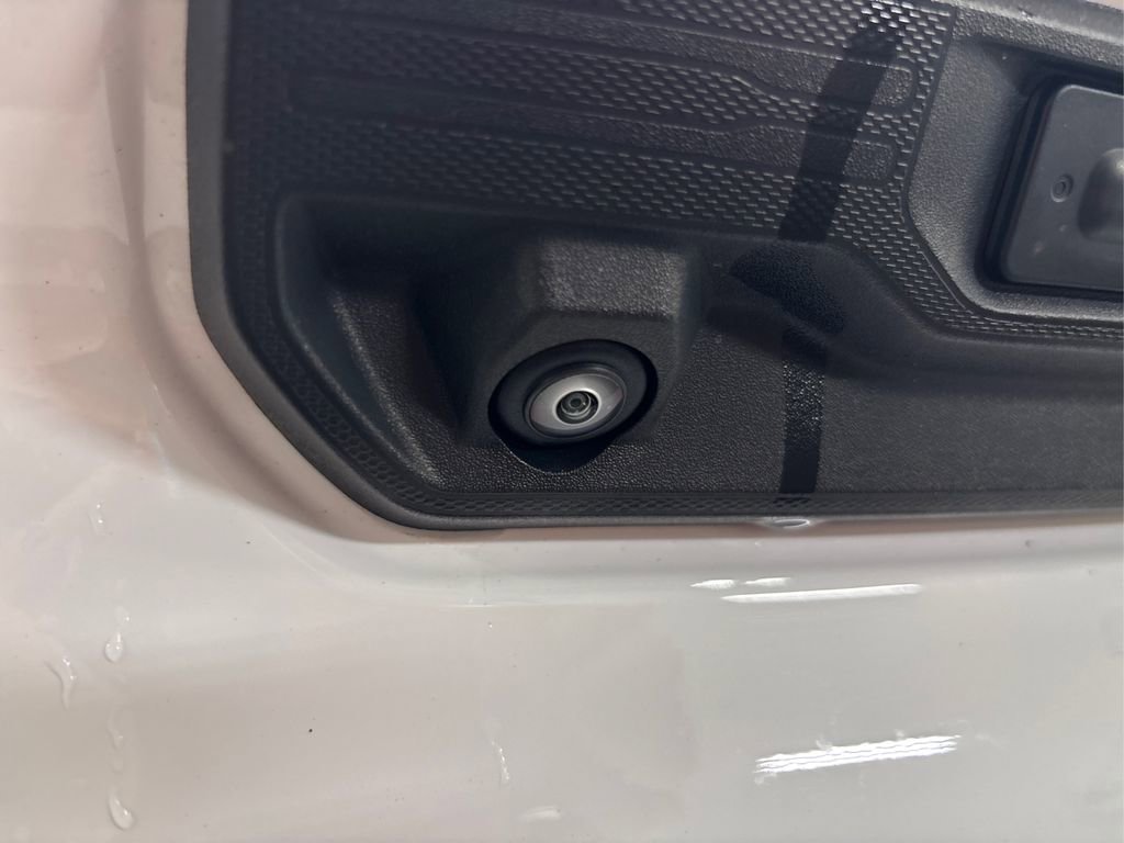 Used 2023 Chevrolet Silverado 1500 LT image 16