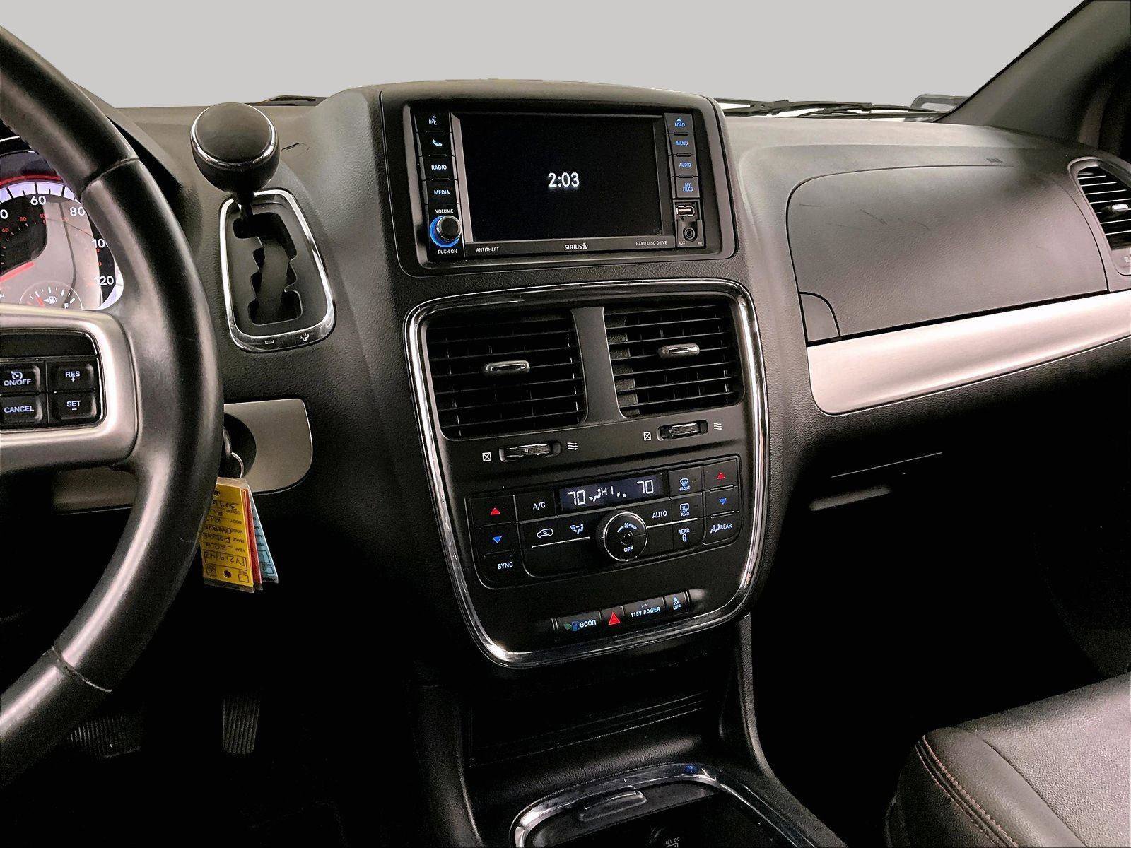 Used 2016 Dodge Grand Caravan R/T FWD image 6