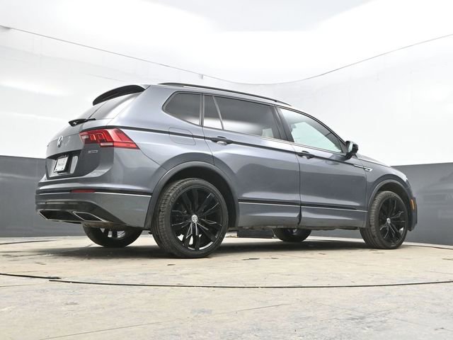Used 2021 Volkswagen Tiguan SE R-Line image 39
