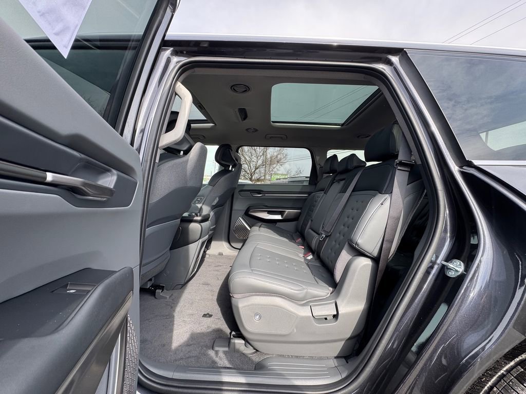New 2026 Kia EV9 Wind image 9
