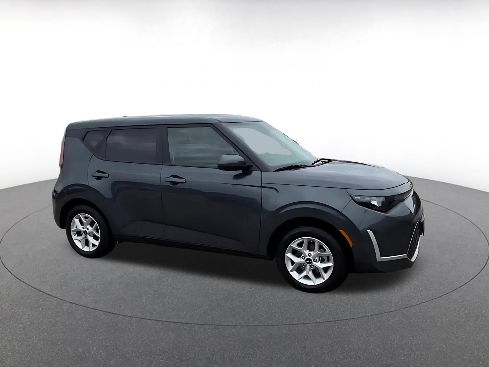 Used 2025 Kia Soul LX w/ LX Technology Package FWD video 2
