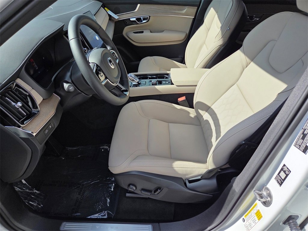 New 2026 Volvo XC90 T8 Plus image 9