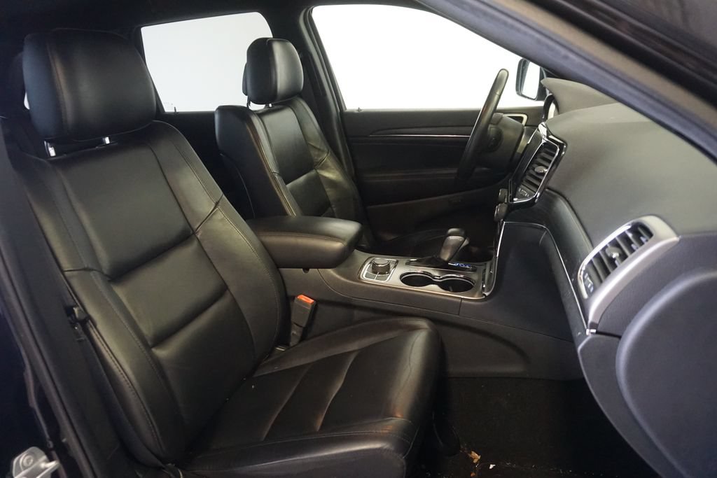 Used 2019 Jeep Grand Cherokee Limited AWD/4WD image 15