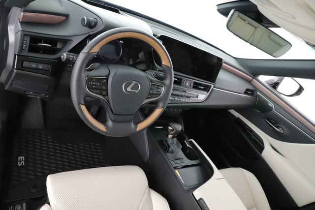 Used 2025 Lexus ES 350 w/ Ultra Luxury Package FWD image 17