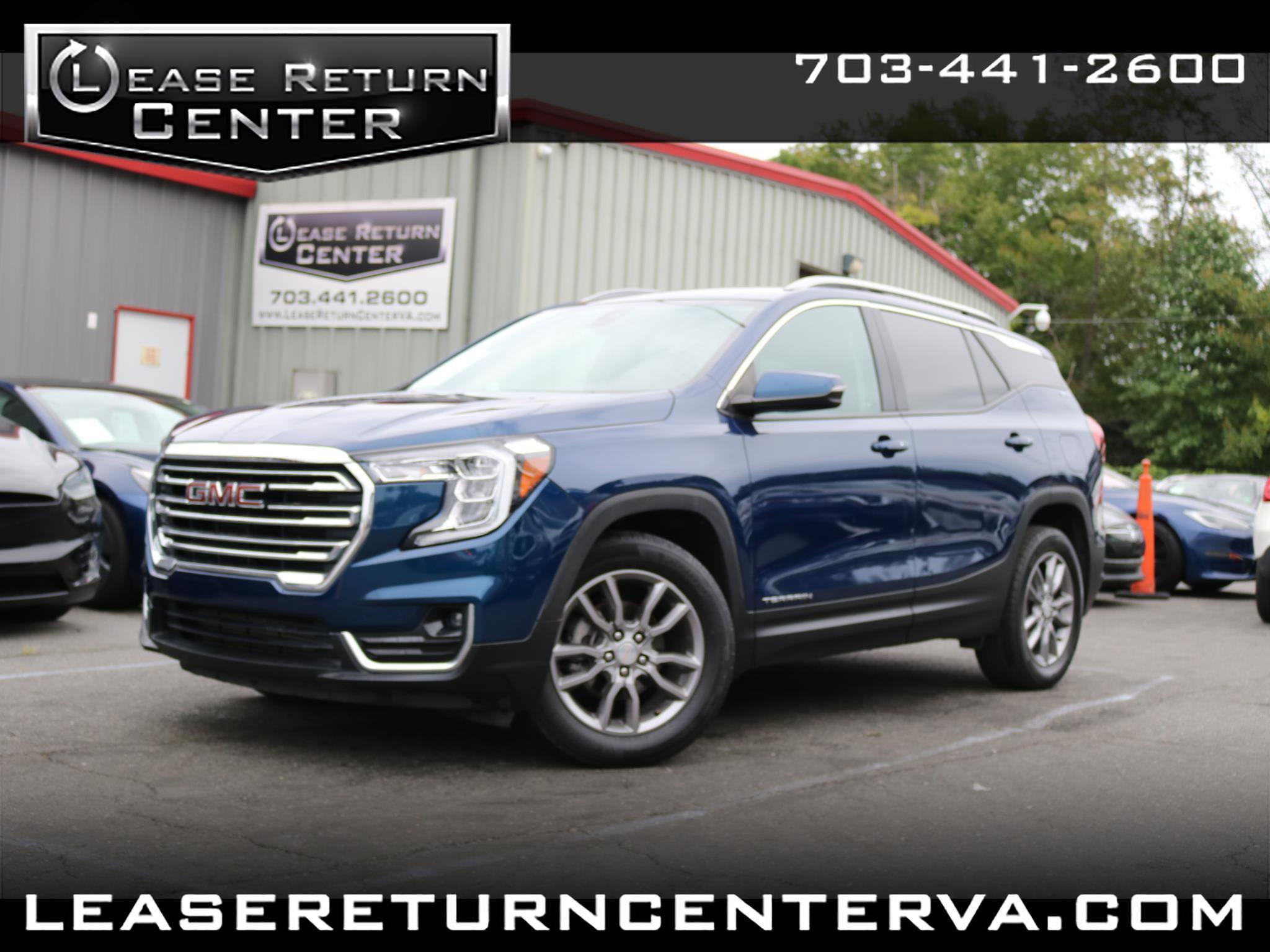 Used 2023 GMC Terrain SLT FWD image 1
