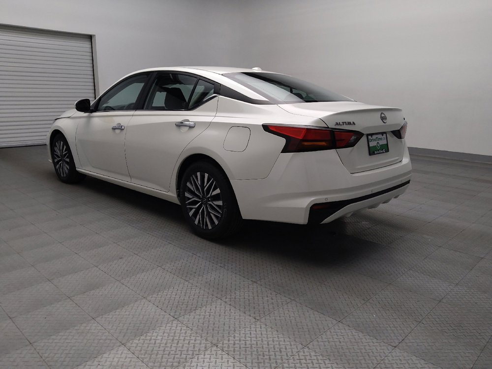 Used 2023 Nissan Altima 2.5 SV image 5