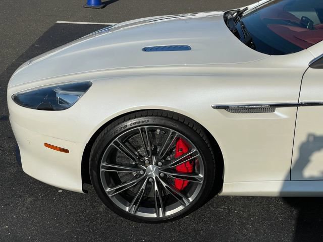 Used 2015 Aston Martin DB9 Coupe image 17