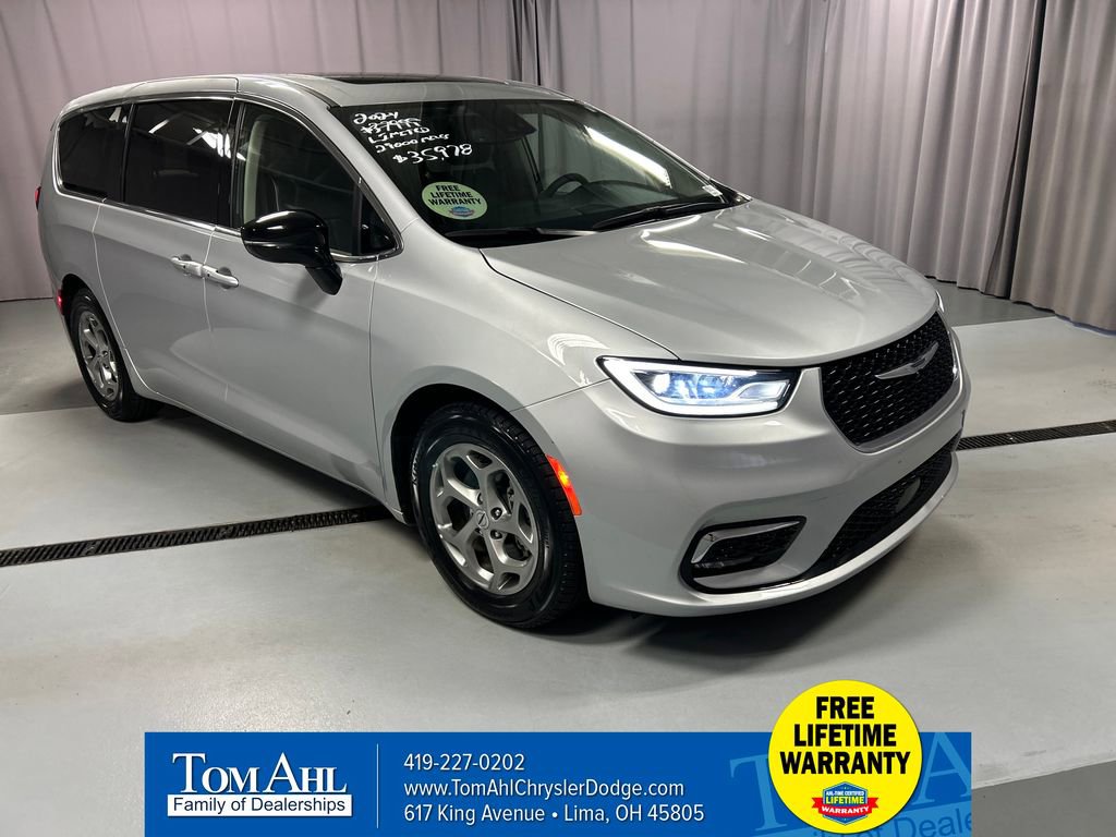 Used 2024 Chrysler Pacifica Limited
