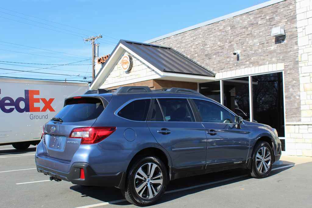 Used 2018 Subaru Outback 2.5i Limited image 5