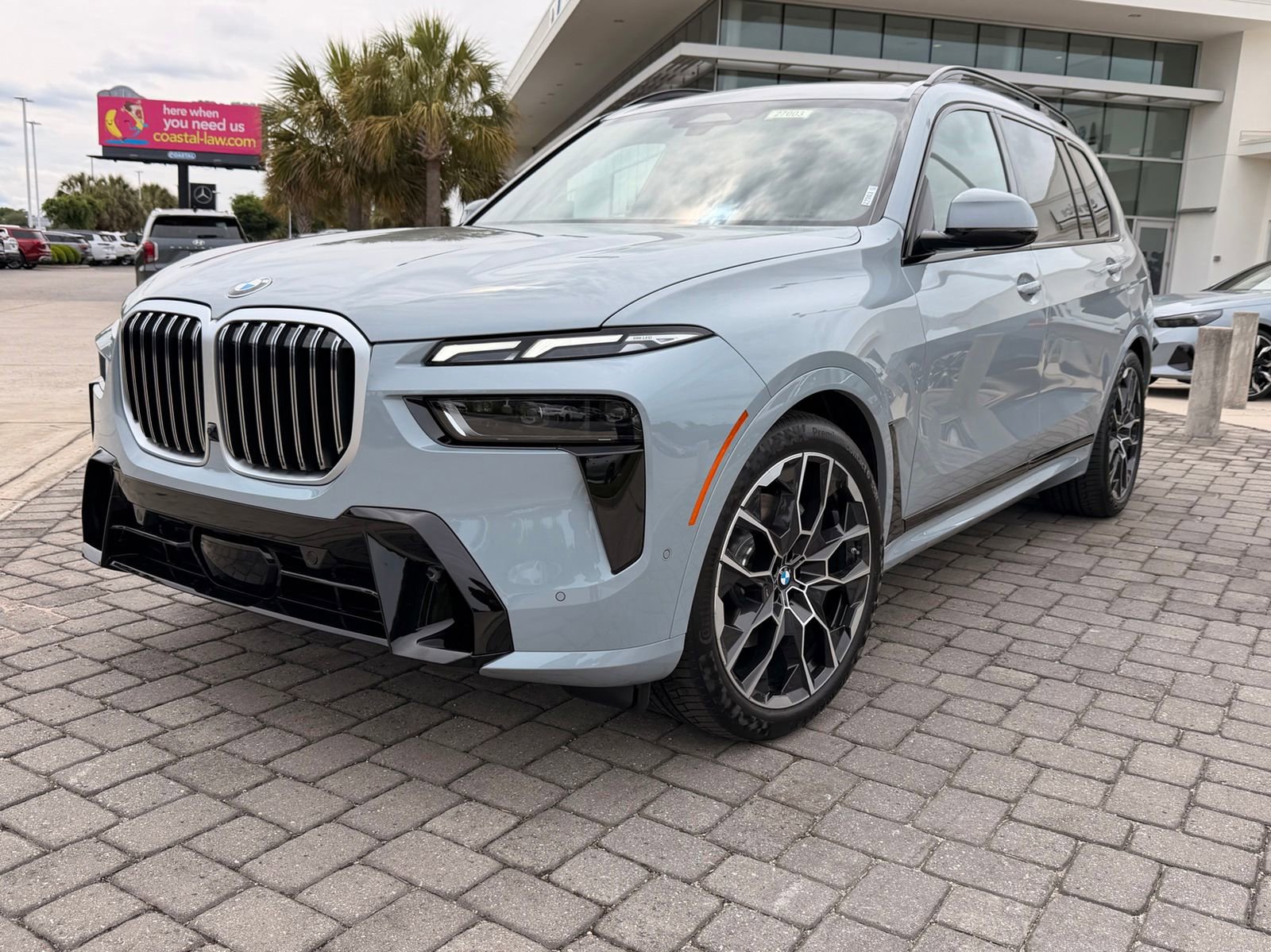 New 2027 BMW X7 xDrive40i w/ M Sport Package