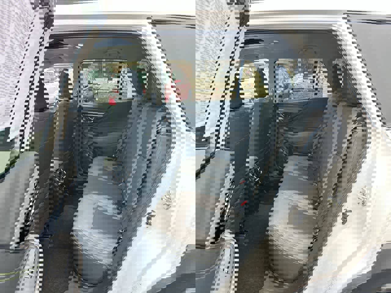 Used 2025 Subaru Outback Onyx Edition image 25