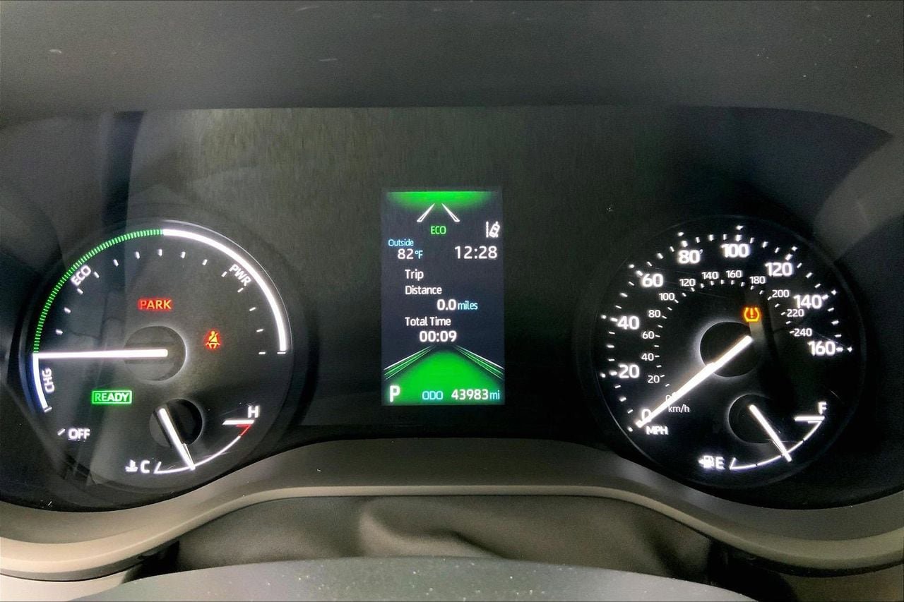 Used 2024 Toyota Sienna LE image 23