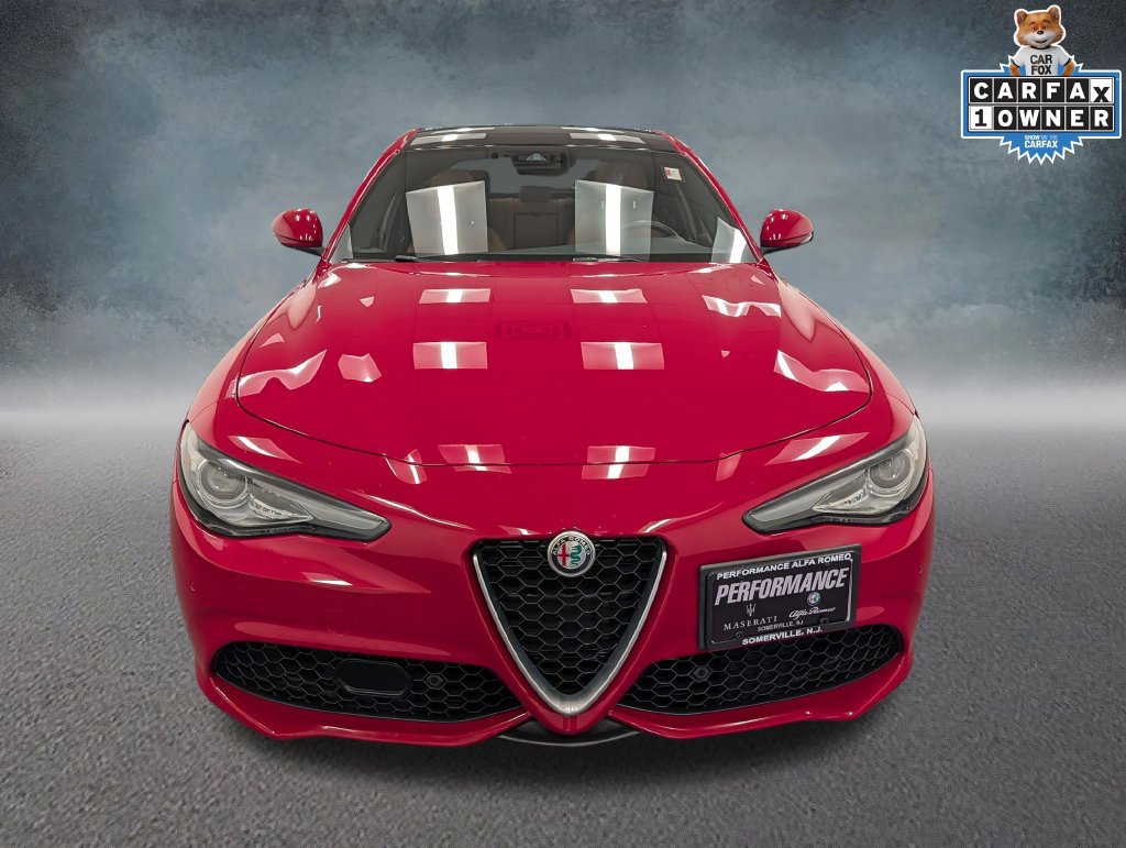 Used 2022 Alfa Romeo Giulia Ti AWD/4WD image 2