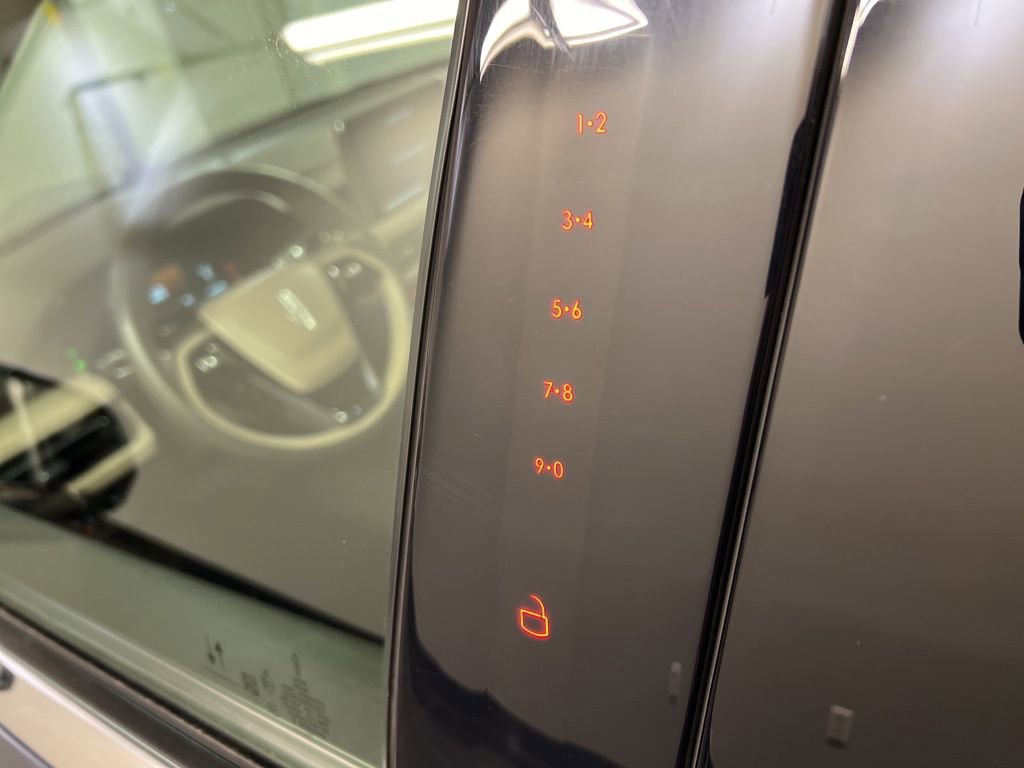 Used 2022 Lincoln Aviator Reserve w/ Equipment Group 201A image 31