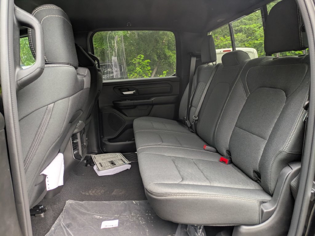 New 2026 RAM 1500 Express AWD/4WD image 22