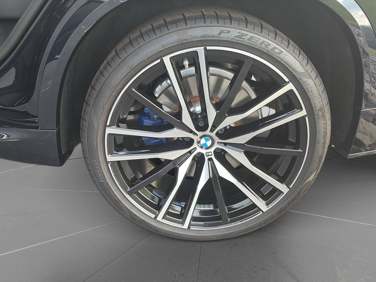 Certified 2025 BMW X5 M60i AWD/4WD image 11