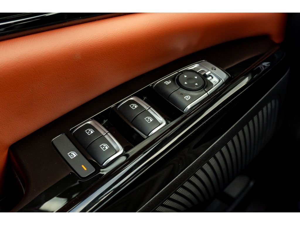 Used 2023 Kia Carnival SX image 27