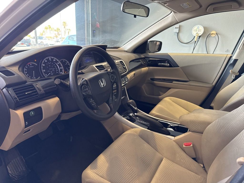 Used 2017 Honda Accord LX image 19