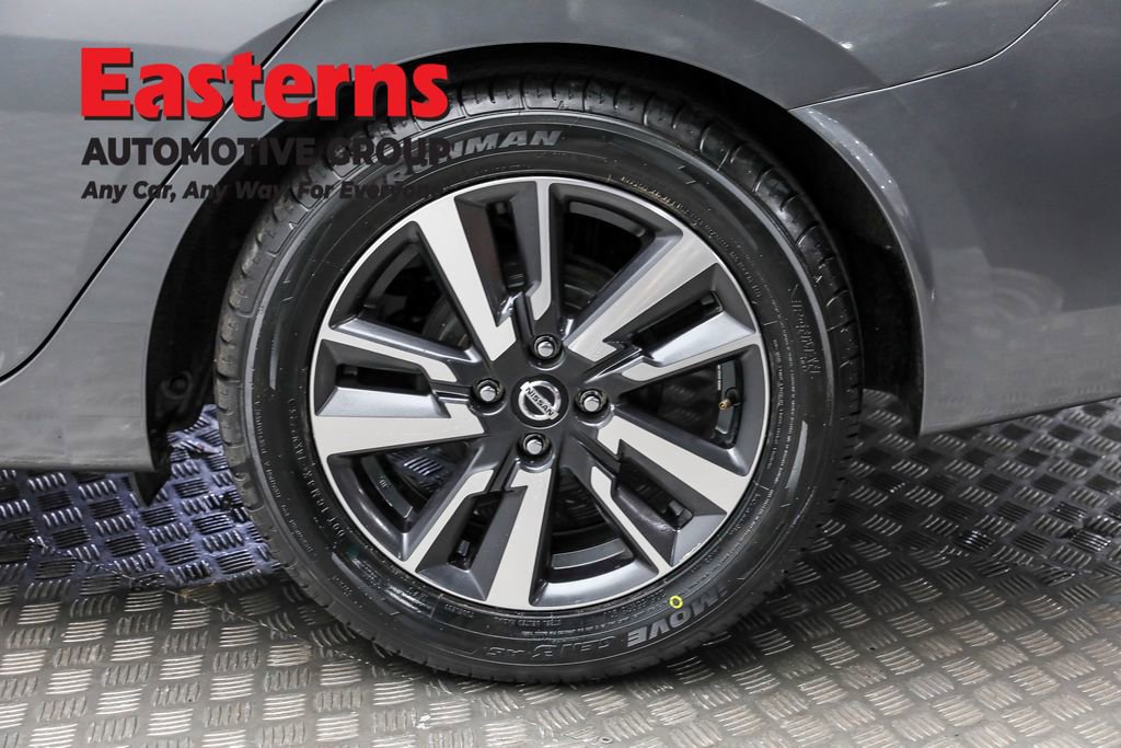 Used 2021 Nissan Versa SV image 8