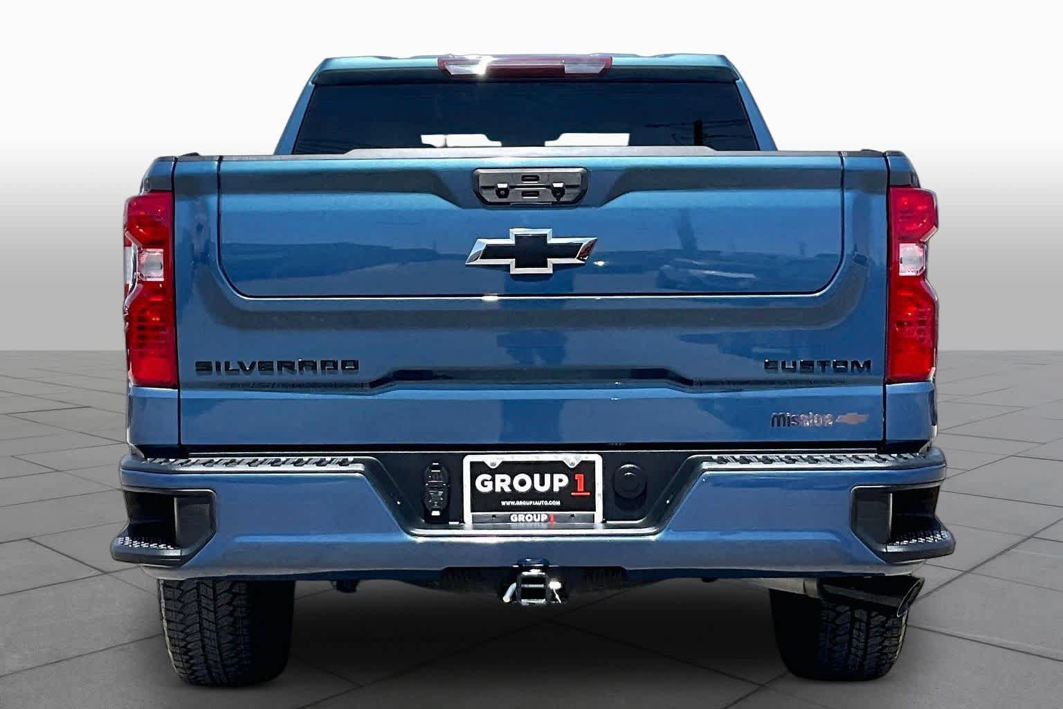Used 2024 Chevrolet Silverado 1500 Custom w/ Turbomax Blackout Package AWD/4WD image 5