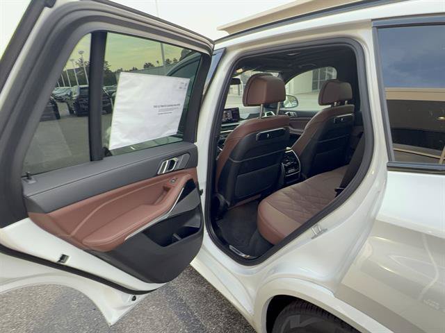 New 2026 BMW X5 xDrive50e w/ M Sport Package AWD/4WD image 25