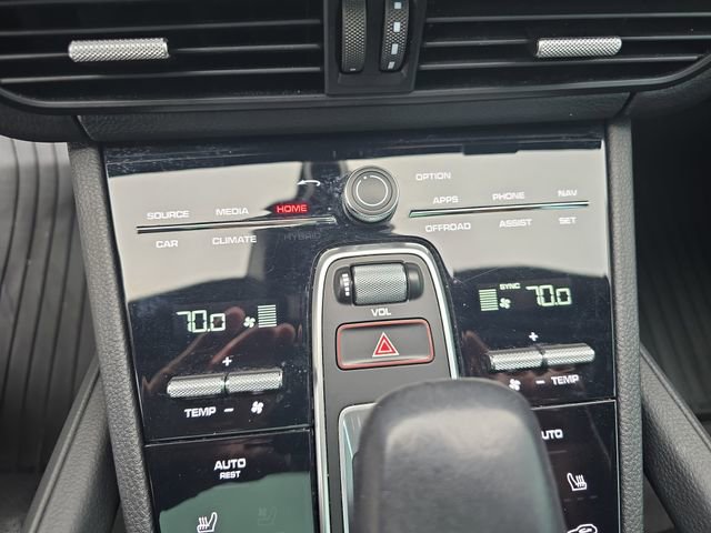 Used 2023 Porsche Cayenne Platinum Edition image 27