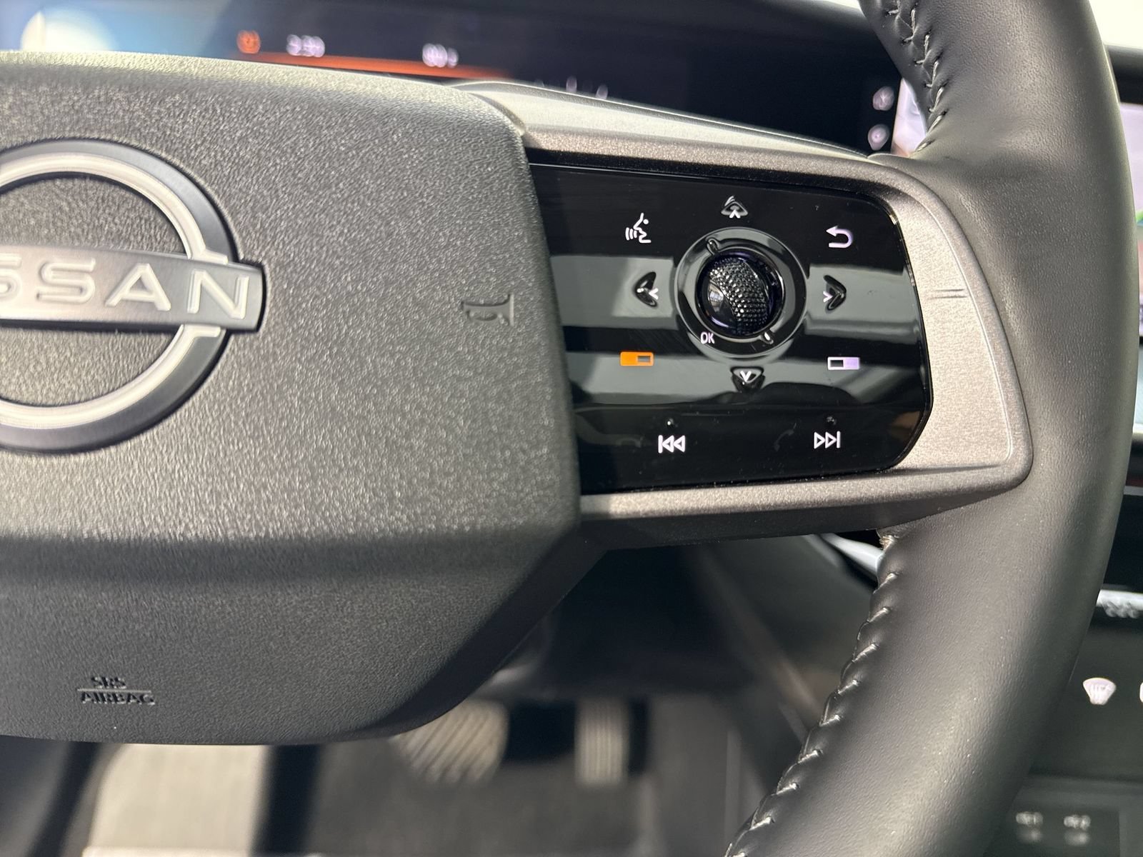Used 2025 Nissan Murano SL w/ Cargo Package AWD/4WD image 14