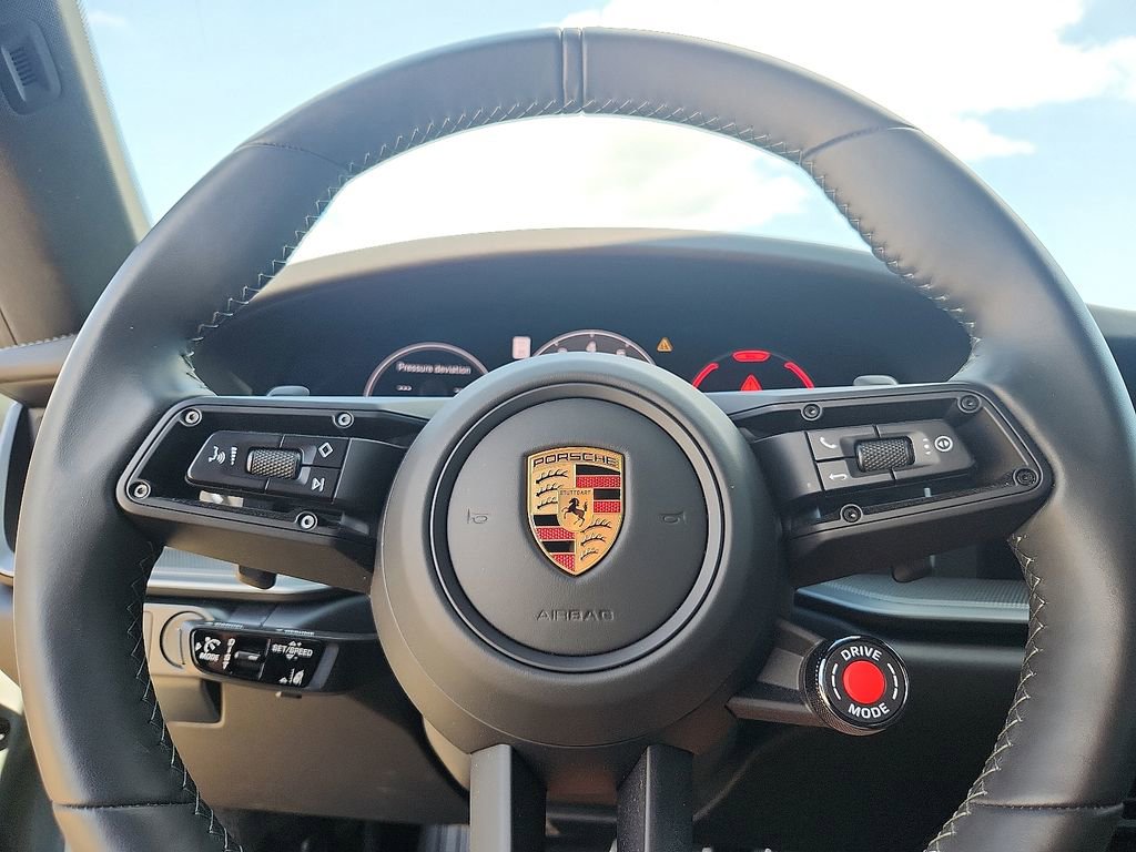 Certified 2025 Porsche 911 Carrera image 16