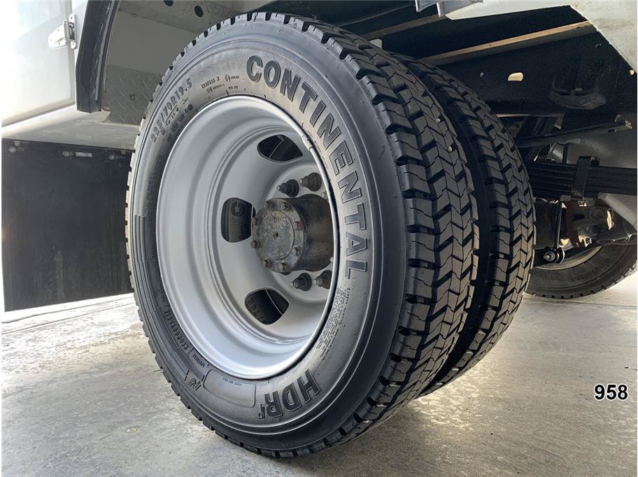 Used 2018 RAM 4500 Tradesman RWD image 29