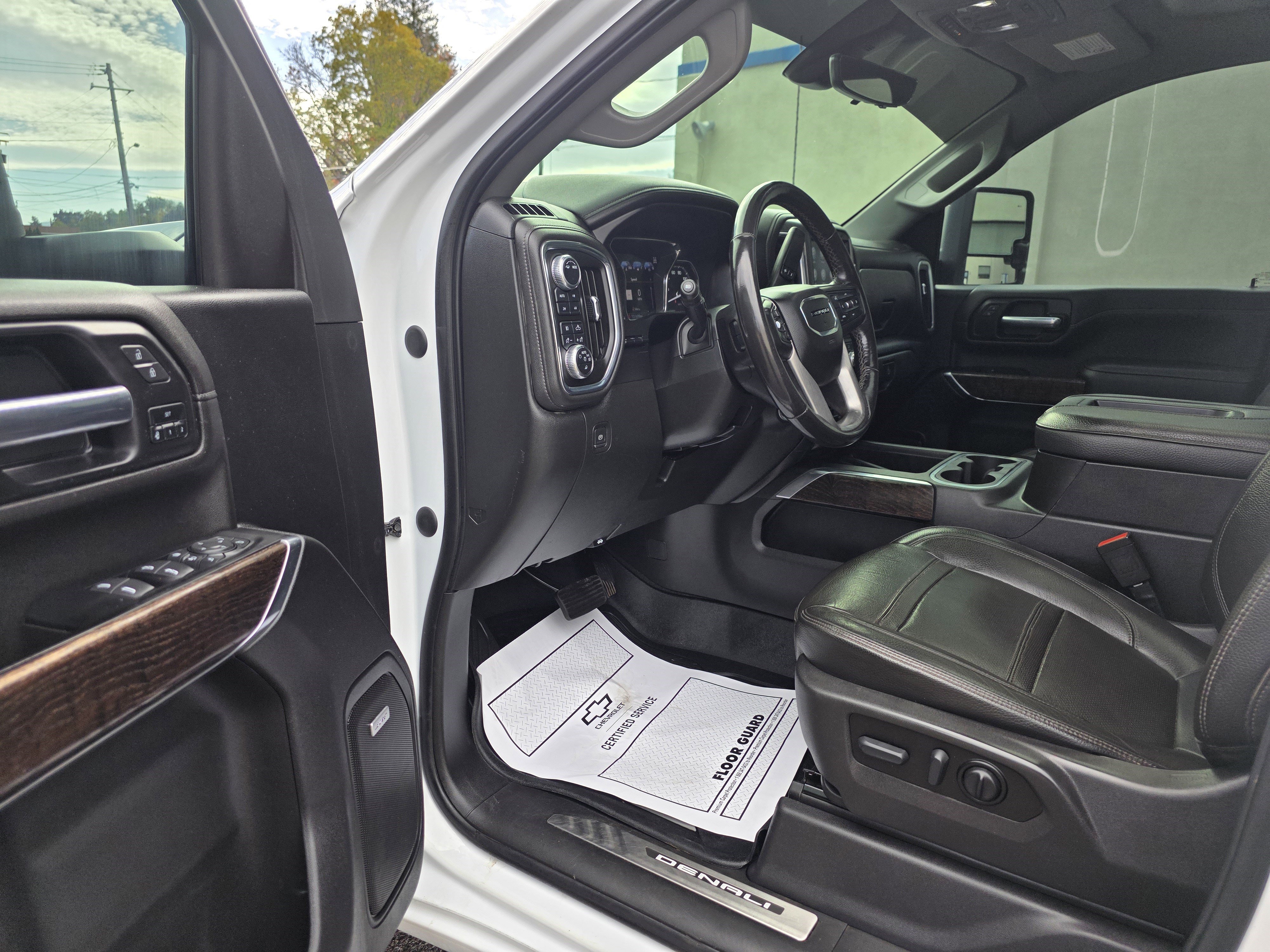 Used 2022 GMC Sierra 3500 Denali w/ Denali Ultimate Package image 13