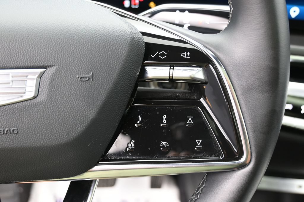 Used 2024 Cadillac Lyriq Tech RWD image 33