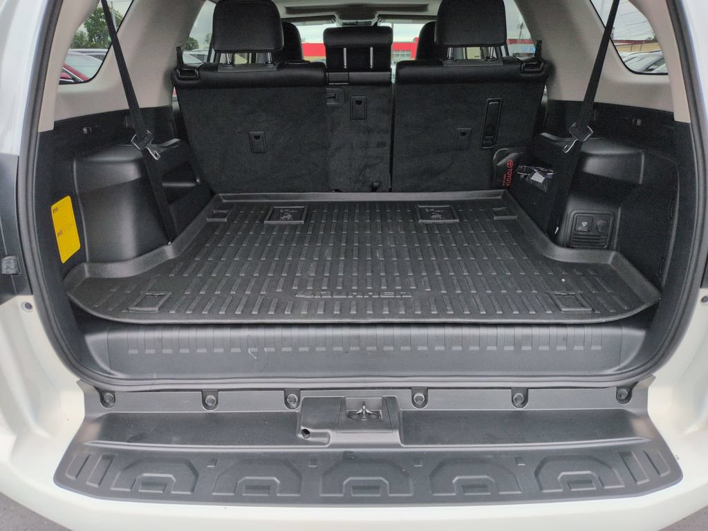 Certified 2024 Toyota 4Runner SR5 Premium w/ Moonroof Package AWD/4WD image 23