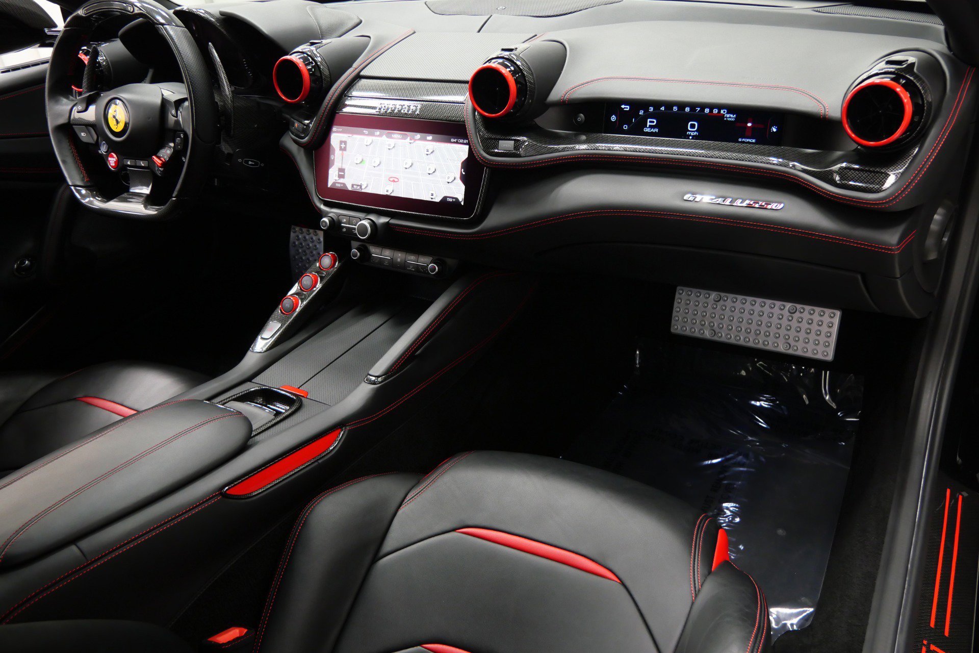 Used 2018 Ferrari GTC4Lusso image 14