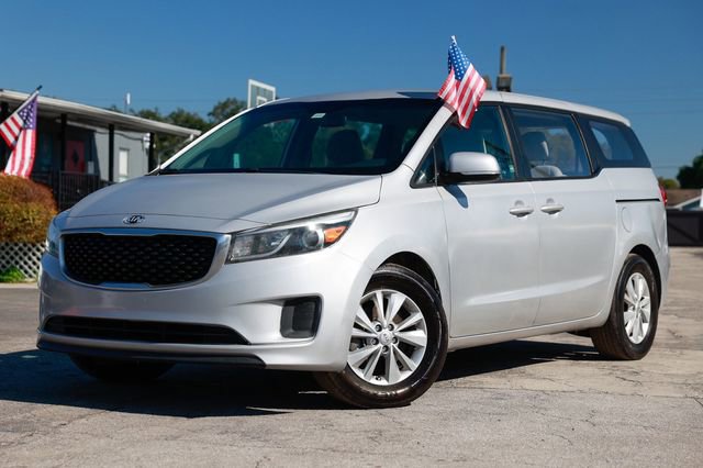 Used 2018 Kia Sedona L image 1