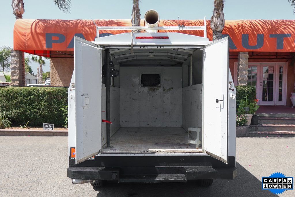 Used 2018 Chevrolet Express 3500 image 8