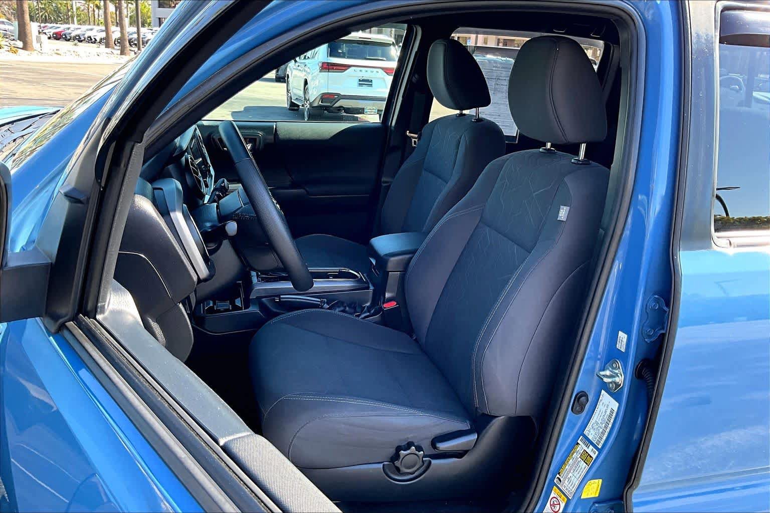 Used 2019 Toyota Tacoma TRD Sport w/ Technology Package RWD image 7