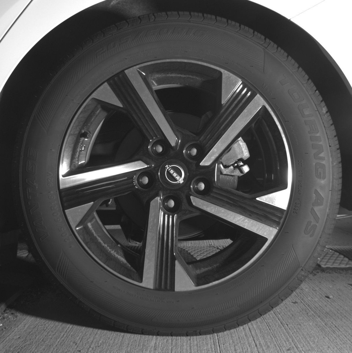 Used 2025 Nissan Sentra SV image 14