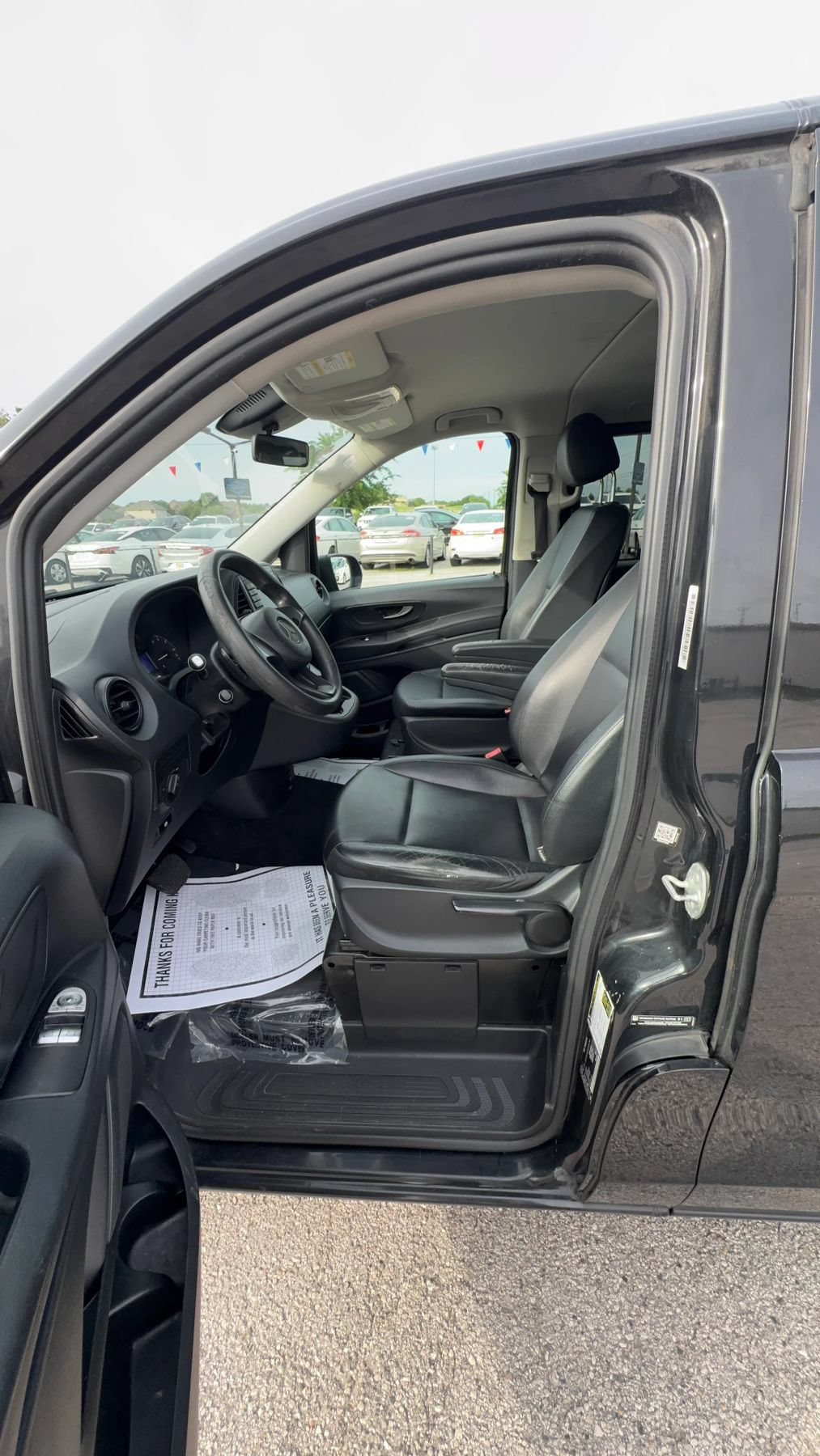 Used 2018 Mercedes-Benz Metris Passenger image 9