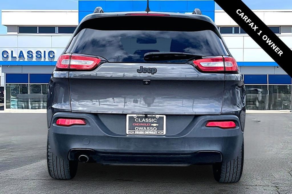 Used 2018 Jeep Cherokee Latitude w/ Altitude Package image 6