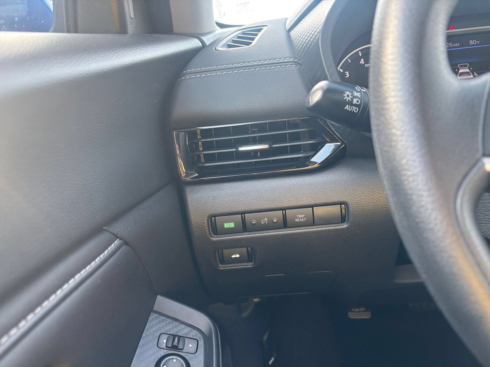 Used 2025 Nissan Sentra SV FWD image 31