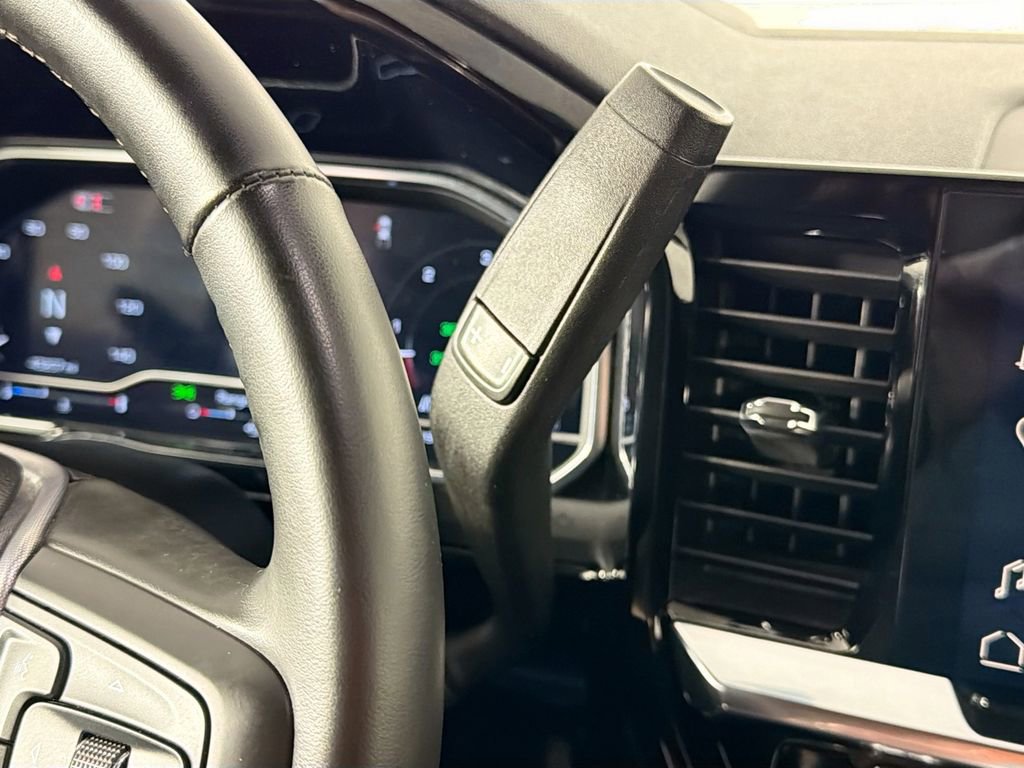 Used 2024 GMC Sierra 1500 SLE w/ Preferred Package image 17