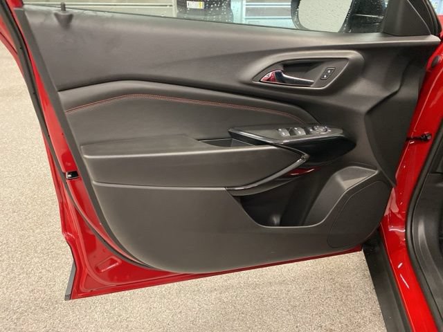 New 2026 Chevrolet Trax RS w/ Sunroof Package FWD image 23