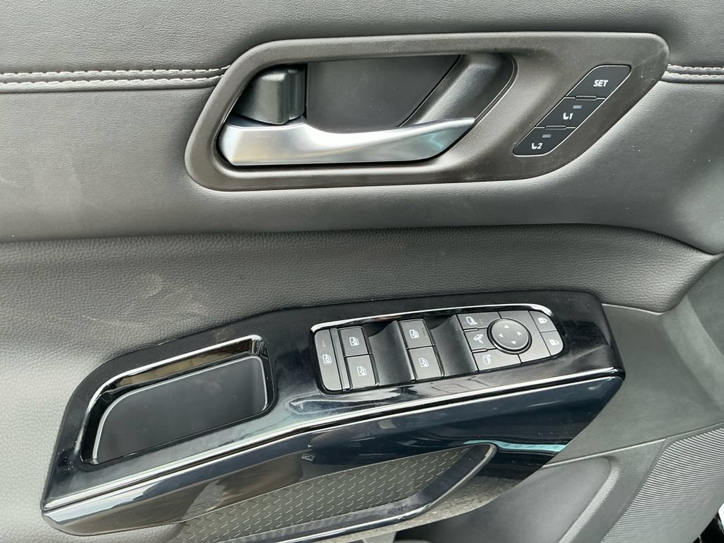 New 2026 Nissan Pathfinder Platinum AWD/4WD image 23