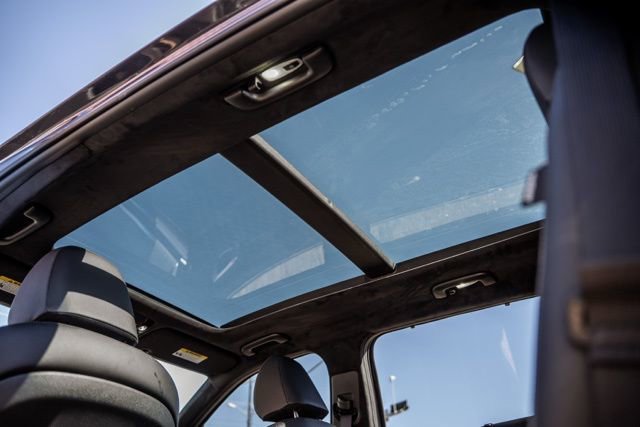 Used 2025 Kia Sorento SX Prestige image 35